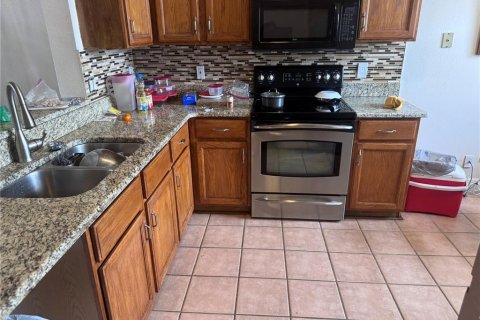 House in Kissimmee, Florida 3 bedrooms, 118.17 sq.m. № 1909326 - photo 3