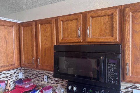 House in Kissimmee, Florida 3 bedrooms, 118.17 sq.m. № 1909326 - photo 5