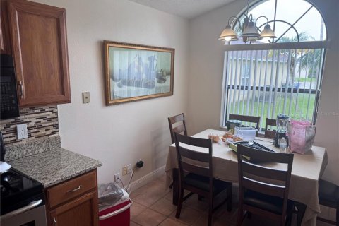 House in Kissimmee, Florida 3 bedrooms, 118.17 sq.m. № 1909326 - photo 7