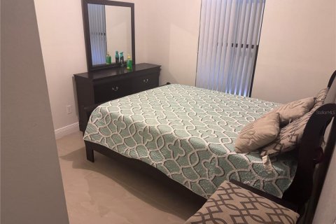 House in Kissimmee, Florida 3 bedrooms, 118.17 sq.m. № 1909326 - photo 11