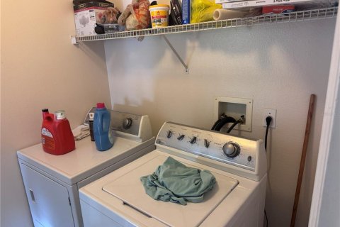 House in Kissimmee, Florida 3 bedrooms, 118.17 sq.m. № 1909326 - photo 13