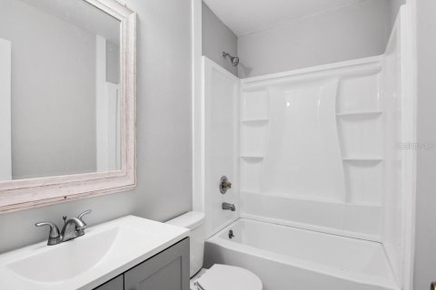 House in Vero Beach, Florida 2 bedrooms, 75.81 sq.m. № 1642088 - photo 22