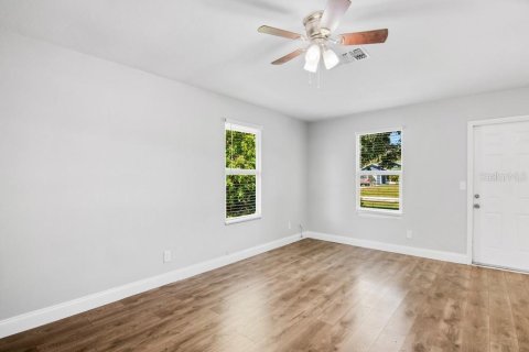 House in Vero Beach, Florida 2 bedrooms, 75.81 sq.m. № 1642088 - photo 9
