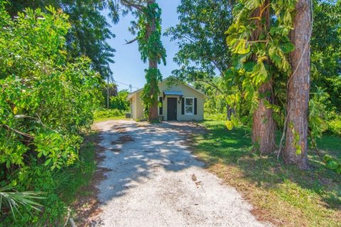 House in Vero Beach, Florida 2 bedrooms, 75.81 sq.m. № 1642088 - photo 1