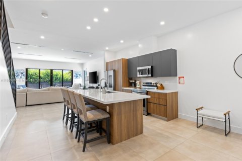 Townhouse in Fort Lauderdale, Florida 4 bedrooms, 164.07 sq.m. № 1745841 - photo 5
