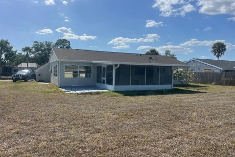 House in North Port, Florida 3 bedrooms, 122.26 sq.m. № 1721987 - photo 18