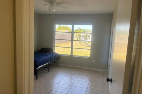 House in North Port, Florida 3 bedrooms, 122.26 sq.m. № 1721987 - photo 5