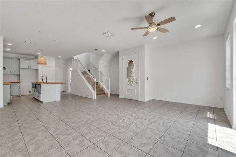 Townhouse in Orlando, Florida 3 bedrooms, 155.05 sq.m. № 1858027 - photo 5