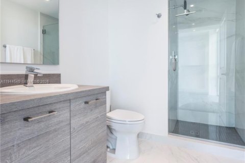 Copropriété à louer à Sunny Isles Beach, Floride: 3 chambres, 156.82 m2 № 2001079 - photo 18