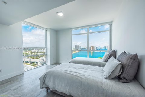 Copropriété à louer à Sunny Isles Beach, Floride: 3 chambres, 156.82 m2 № 2001079 - photo 16