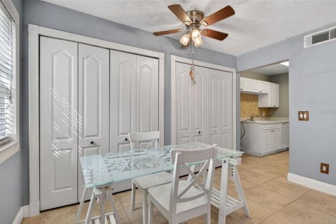 Condominio en venta en Tampa, Florida, 1 dormitorio, 59.83 m2 № 2231008 - foto 10