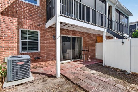 Condominio en venta en Tampa, Florida, 1 dormitorio, 59.83 m2 № 2231008 - foto 25