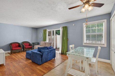 Condominio en venta en Tampa, Florida, 1 dormitorio, 59.83 m2 № 2231008 - foto 13