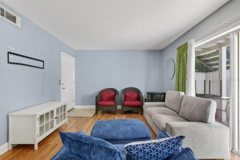 Condominio en venta en Tampa, Florida, 1 dormitorio, 59.83 m2 № 2231008 - foto 8