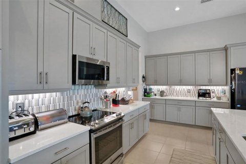Casa en venta en Daytona Beach, Florida, 4 dormitorios, 237.83 m2 № 1915812 - foto 7