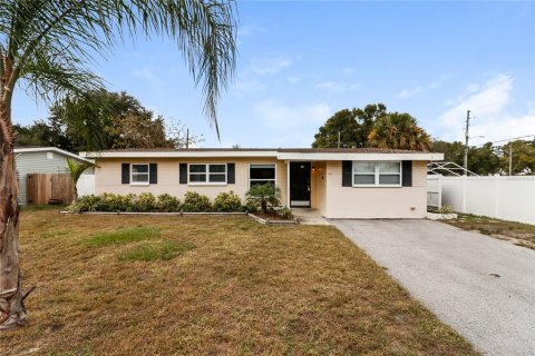 Casa en alquiler en Palm Harbor, Florida, 4 dormitorios, 173.54 m2 № 1854297 - foto 1