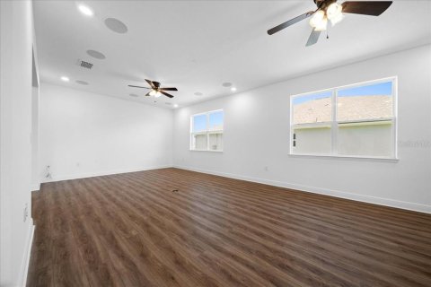 Villa ou maison à vendre à Ocala, Floride: 2 chambres, 261.52 m2 № 2134591 - photo 3