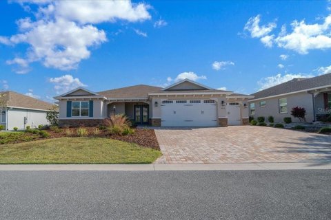 House in Ocala, Florida 2 bedrooms, 261.52 sq.m. № 2134591
