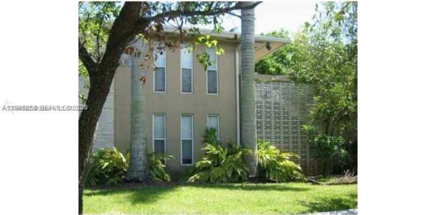 Condo in South Miami, Florida, 1 bedroom  № 2026918