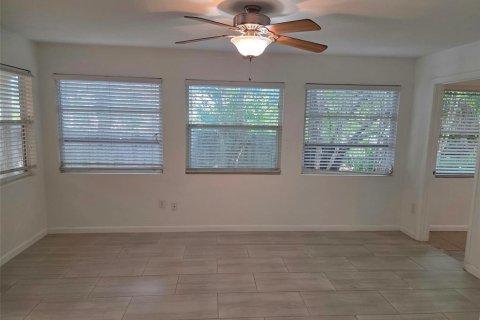 Villa ou maison à louer à Sarasota, Floride: 4 chambres, 153.66 m2 № 2433686 - photo 14