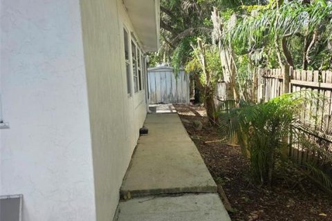 Villa ou maison à louer à Sarasota, Floride: 4 chambres, 153.66 m2 № 2433686 - photo 8