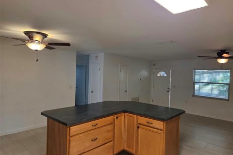 Villa ou maison à louer à Sarasota, Floride: 4 chambres, 153.66 m2 № 2433686 - photo 11