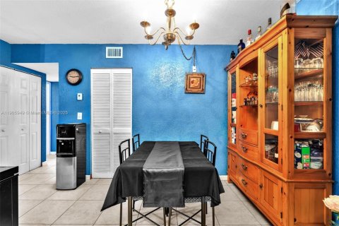 Condo in Coral Springs, Florida, 2 bedrooms № 1957166 - photo 10