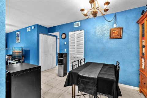 Condo in Coral Springs, Florida, 2 bedrooms № 1957166 - photo 11