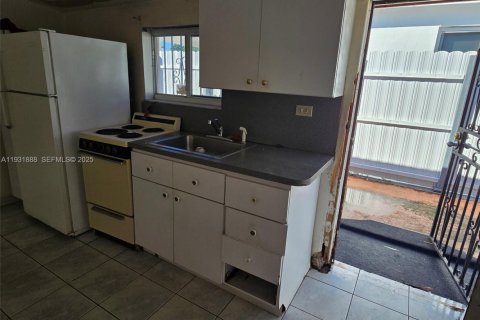 Villa ou maison à vendre à Hialeah, Floride: 4 chambres, 129.78 m2 № 1990249 - photo 20