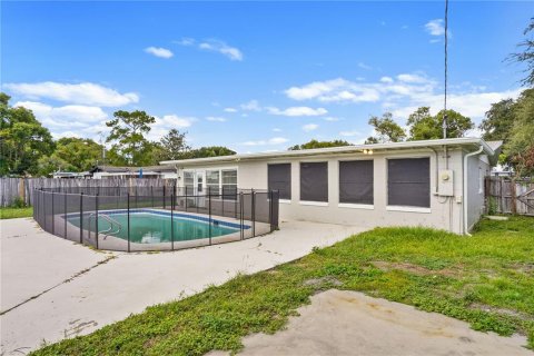 House in Orlando, Florida 3 bedrooms, 170.01 sq.m. № 2396317 - photo 9