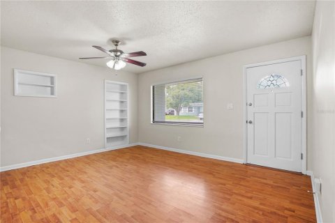 House in Orlando, Florida 3 bedrooms, 170.01 sq.m. № 2396317 - photo 13