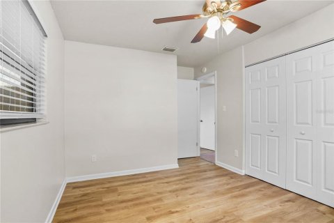 House in Orlando, Florida 3 bedrooms, 170.01 sq.m. № 2396317 - photo 26