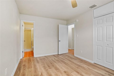 House in Orlando, Florida 3 bedrooms, 170.01 sq.m. № 2396317 - photo 23