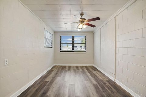 House in Orlando, Florida 3 bedrooms, 170.01 sq.m. № 2396317 - photo 30
