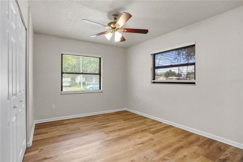 House in Orlando, Florida 3 bedrooms, 170.01 sq.m. № 2396317 - photo 25