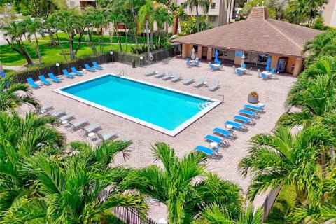 Condominio en venta en Miami, Florida, 2 dormitorios, 86.96 m2 № 2031317 - foto 14