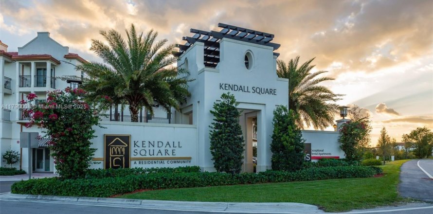 Touwnhouse à Kendall, Floride 4 chambres, 214.79 m2 № 1863368