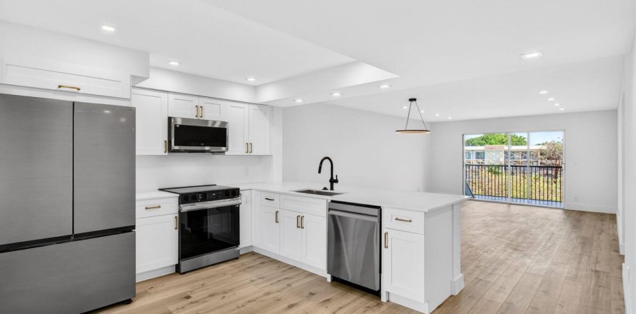 Condominio en Delray Beach, Florida, 2 dormitorios  № 2146876
