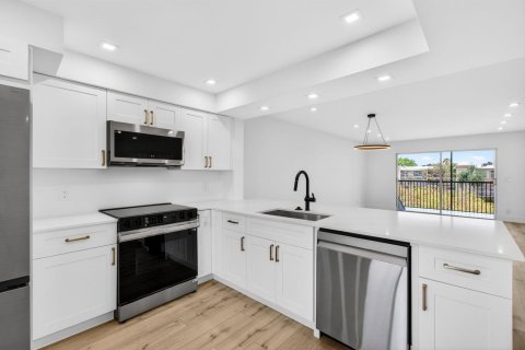 Condominio en venta en Delray Beach, Florida, 2 dormitorios, 99.41 m2 № 2146876 - foto 13