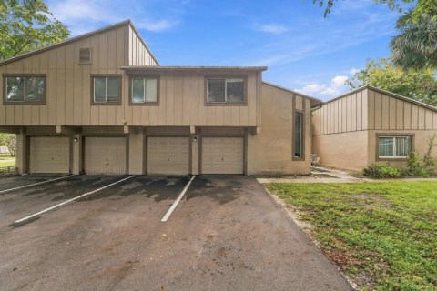 Townhouse in Lauderhill, Florida 3 bedrooms, 100.33 sq.m. № 2382849