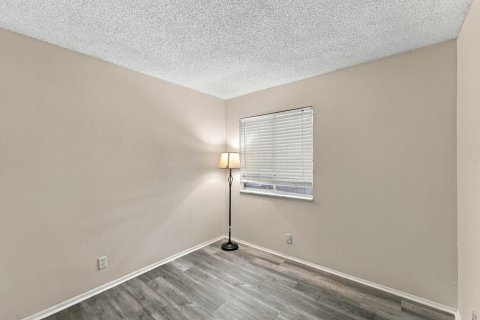 Townhouse in Lauderhill, Florida 3 bedrooms, 100.33 sq.m. № 2382849 - photo 16