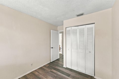 Townhouse in Lauderhill, Florida 3 bedrooms, 100.33 sq.m. № 2382849 - photo 11