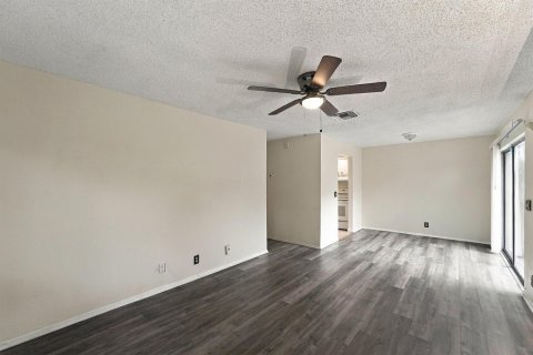 Townhouse in Lauderhill, Florida 3 bedrooms, 100.33 sq.m. № 2382849 - photo 6