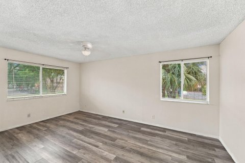 Townhouse in Lauderhill, Florida 3 bedrooms, 100.33 sq.m. № 2382849 - photo 18