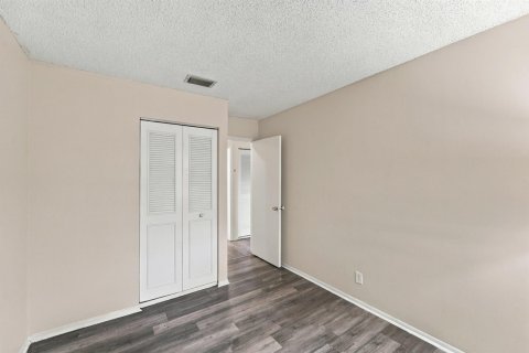 Townhouse in Lauderhill, Florida 3 bedrooms, 100.33 sq.m. № 2382849 - photo 17
