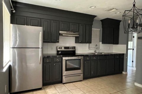 House in Sanford, Florida 2 bedrooms, 107.3 sq.m. № 1602531 - photo 3
