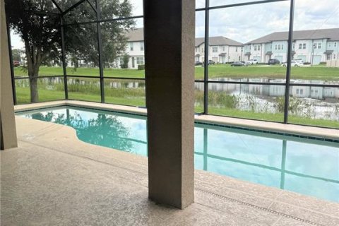 Casa en venta en Davenport, Florida, 4 dormitorios, 215.81 m2 № 2108541 - foto 18
