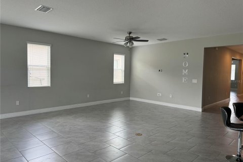 Casa en venta en Davenport, Florida, 4 dormitorios, 215.81 m2 № 2108541 - foto 14