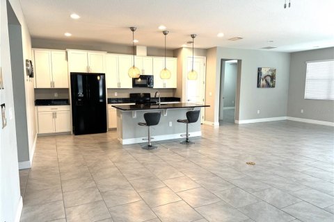 Casa en venta en Davenport, Florida, 4 dormitorios, 215.81 m2 № 2108541 - foto 11