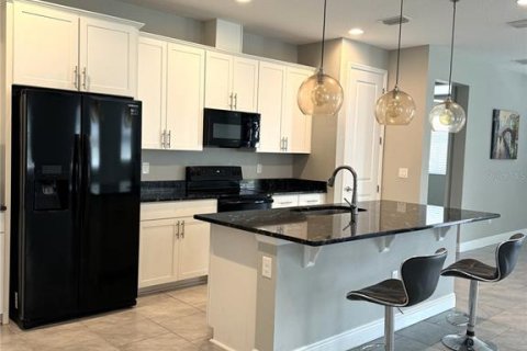 Casa en venta en Davenport, Florida, 4 dormitorios, 215.81 m2 № 2108541 - foto 6